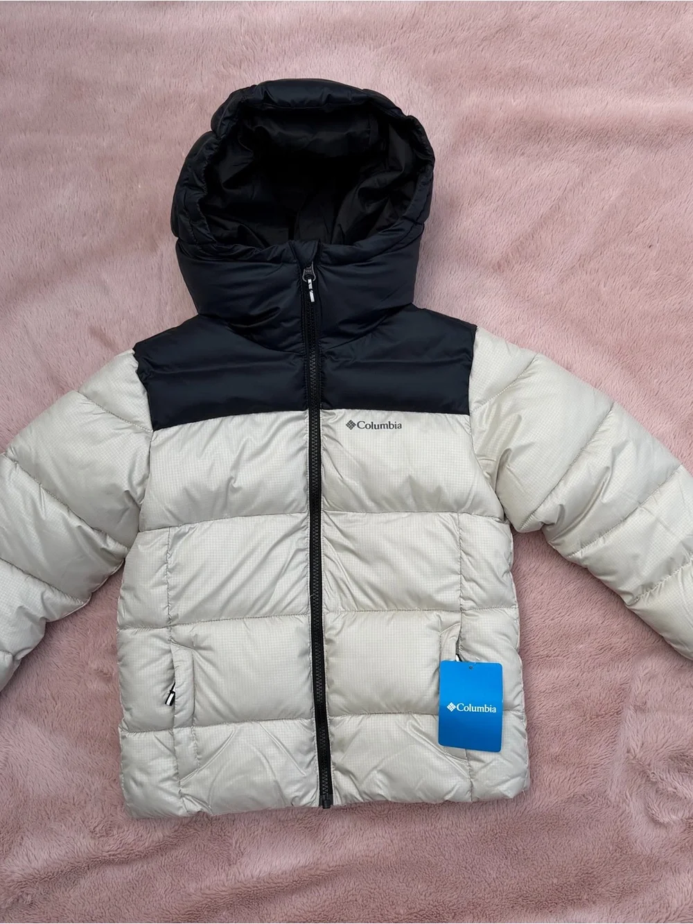 New Columbia Cream and Black Hooded Kids Puffer Jacket (Size 6/7)
